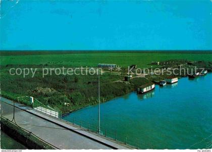 Lelystad Hausboote am Kanal Landschaftspanorama