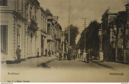 Veendam (Grn.) Kerklaan (Veel Volk)  1904 Topkaart