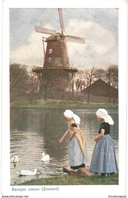 CPA  Carte Postale  Pays Bas Zeeland Eendjes voeren  VM88682