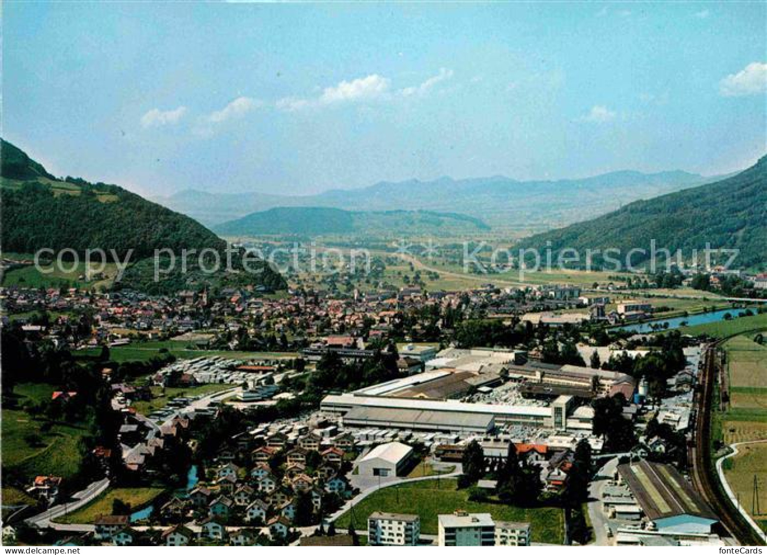 Niederurnen Fliegeraufnahme Eternitwerk