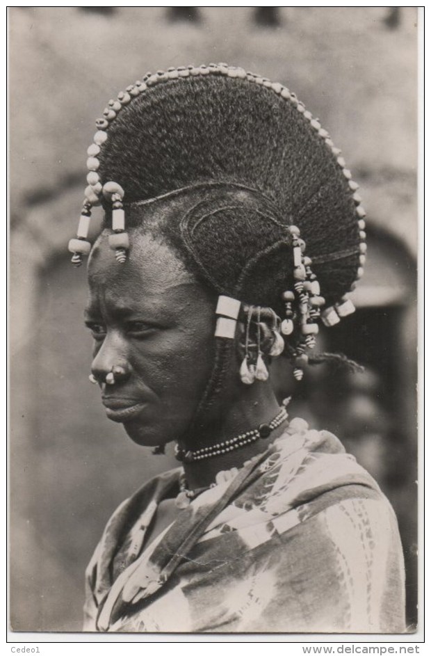 NIGER  COIFFURE DE FEMME PEULE