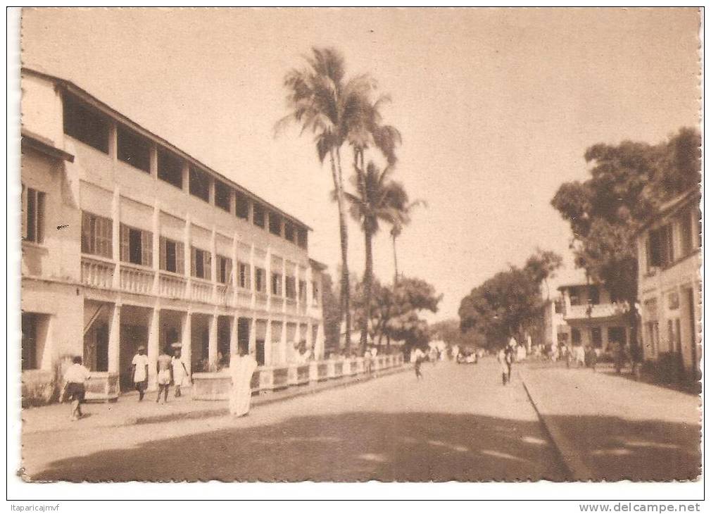 niger :  CONAKRY  :  route  et  hôtel  du  niger