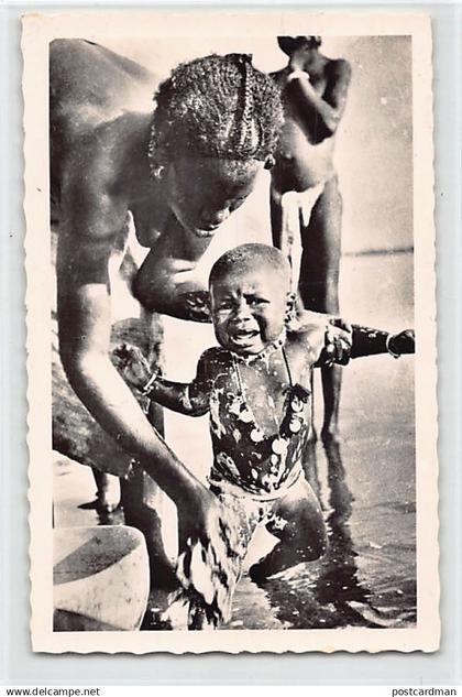 Niger - La toilette de bébé sur le fleuve Niger - Ed. G. Labitte 28