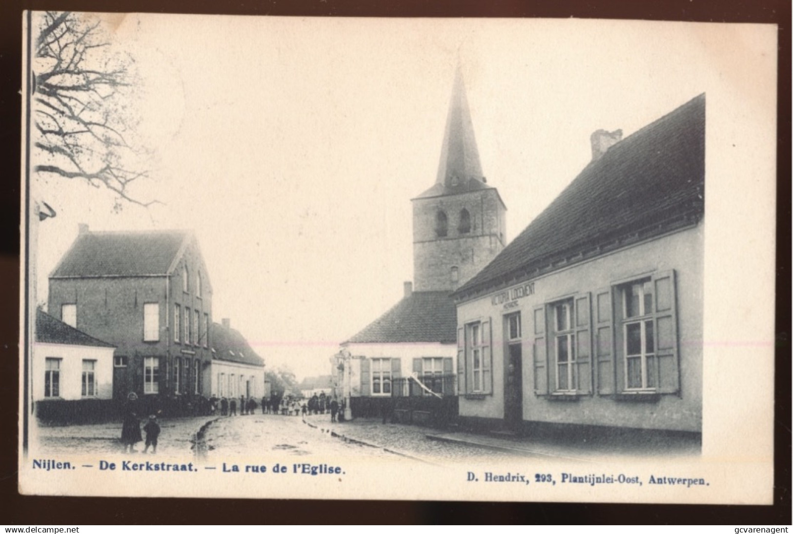 NIJLEN    LA RUE DE L'EGLISE. ( HERBERG VICTORIA LOGEMENT )