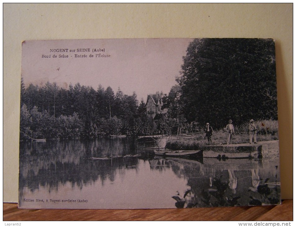 NOGENT-SUR-SEINE (AUBE) BORD DE SEINE. ENTREE DE L´ECLUSE.