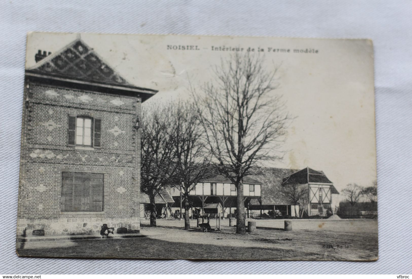 Noisiel, intérieur de la ferme modèle, Seine et Marne 77