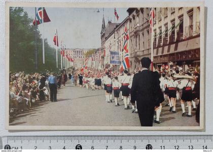 I122008 Cartolina Norvegia - Oslo - Karl Johan 17 mai - VG 1956