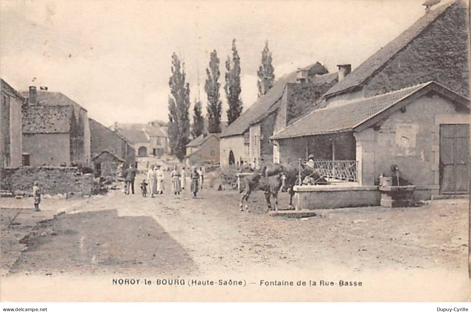 NOROY LE BOURG - Fontaine de la Rue Basse - très bon état