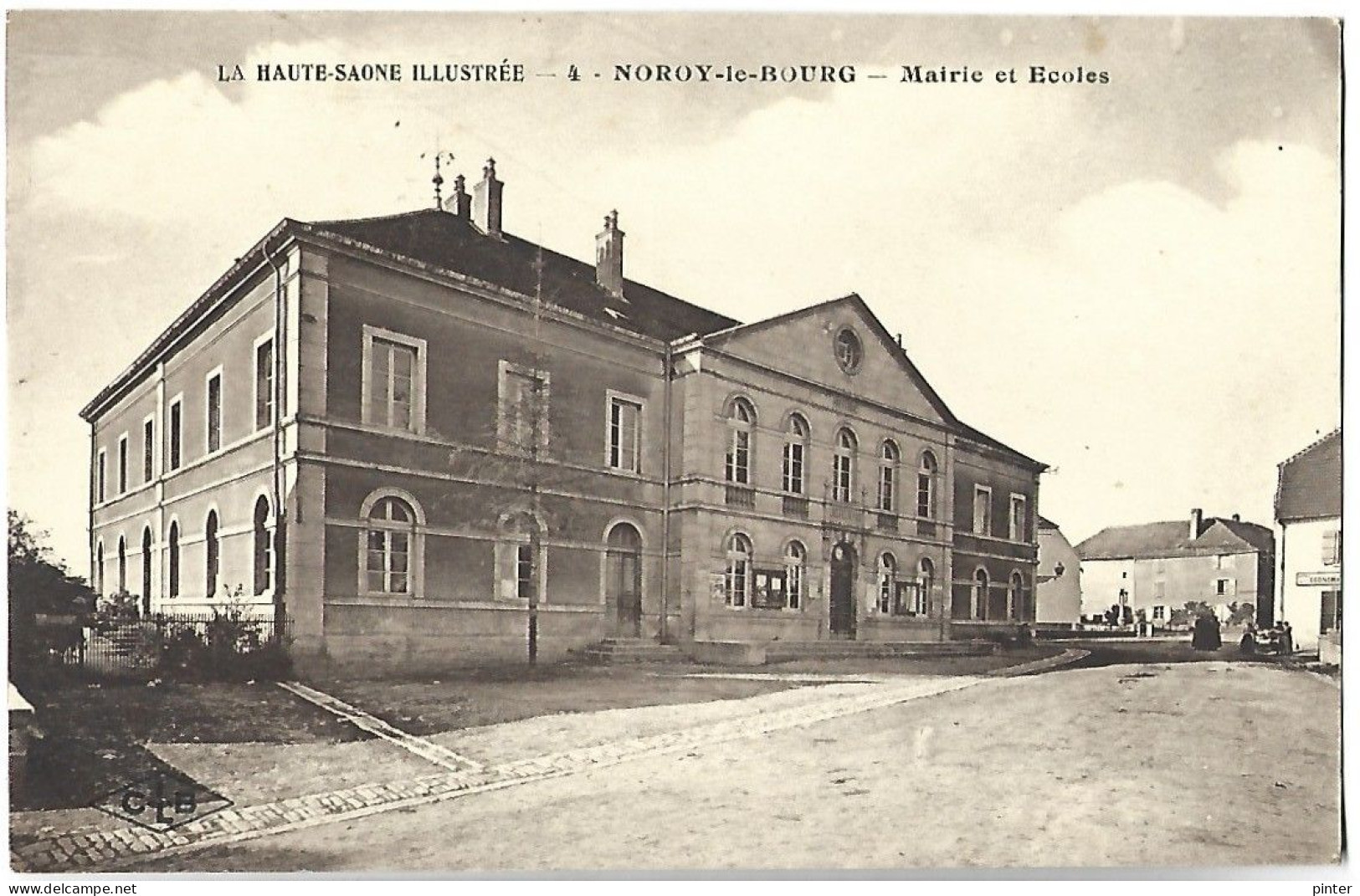 NOROY LE BOURG - Mairie et Ecoles