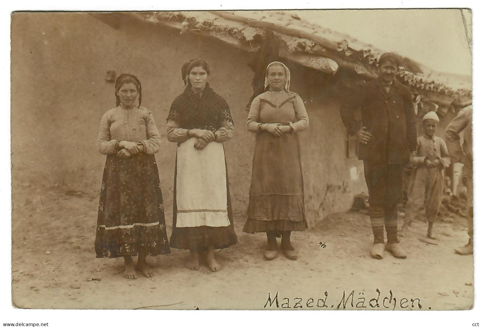 North Macedonia    Mazed. Mädchen  (= Mazedonische Mädchen)