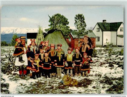 39249349 - Samer in Tracht Hund Lavvo Zelt