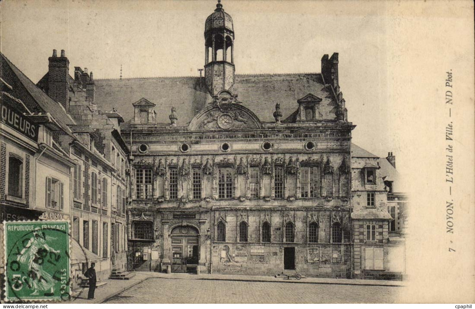 Noyon CPA l'hotel de ville