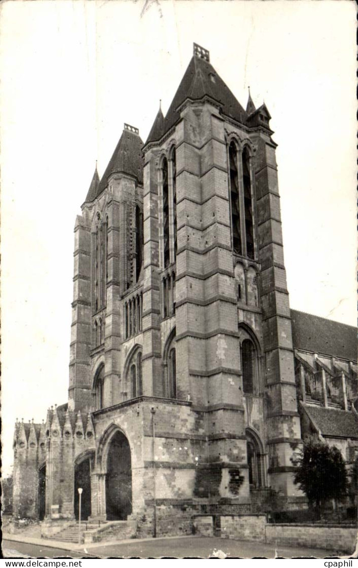 Noyon - Les Tours de la Cathedrale - CPA