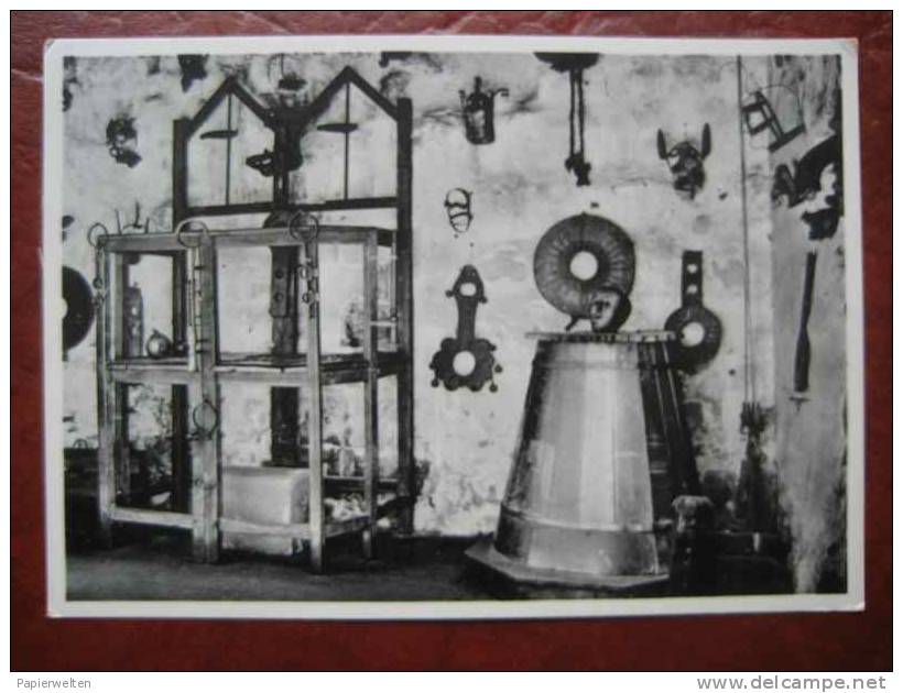 Nürnberg - Burg: Kriminalmuseum - Pranger Span Kragen Schandmantel