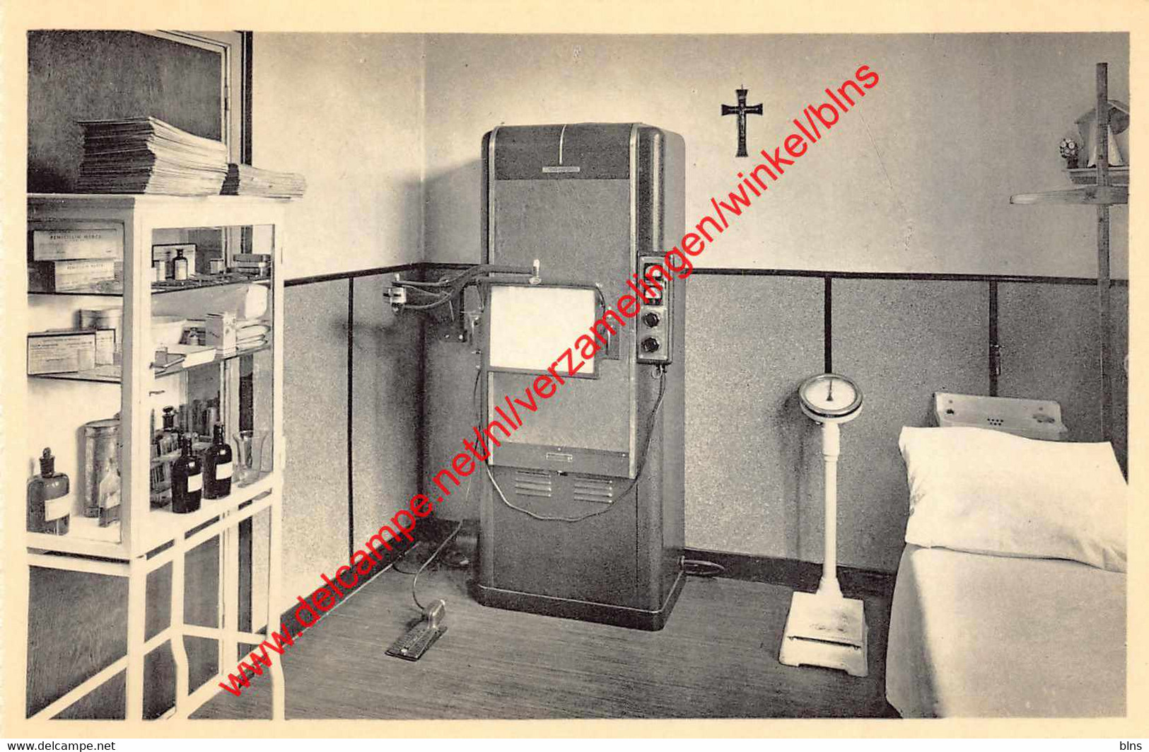 O.L. Vrouw van de Kempen - open-lucht school voor zwakke meisjes - geneeskundig onderzoekplaats - Ravels