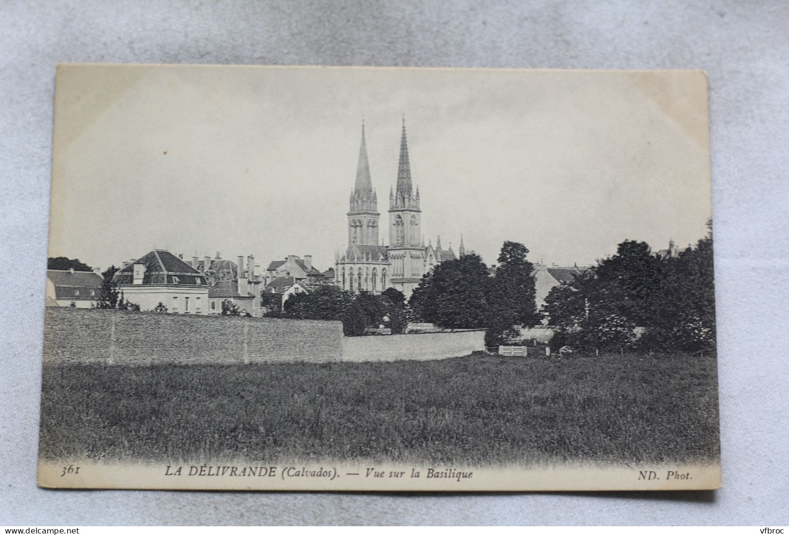 O202, la Délivrande, vue sur la basilique, Calvados 14