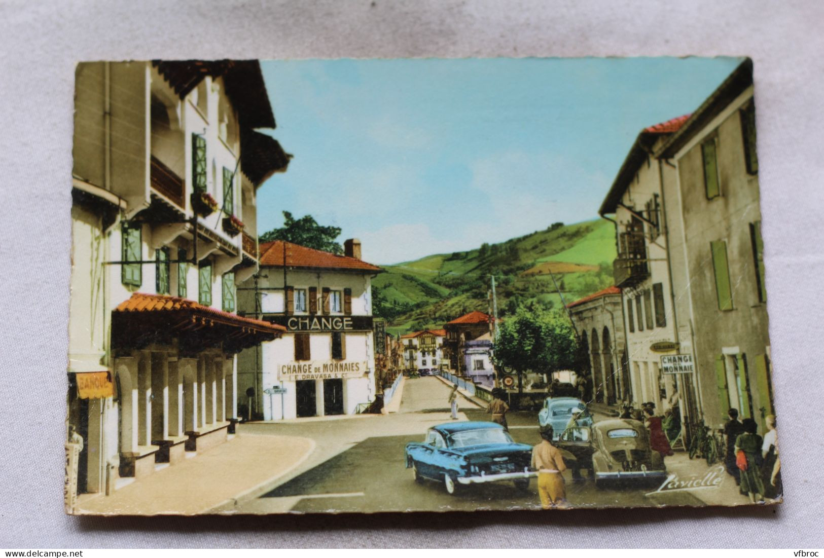 O495, Cpm 1961, Béhobie, le pont international, à gauche le poste de douane, Pyrénées Atlantiques 64