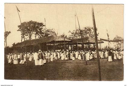 Uganda  Oeganda   Sur la place Royale, un jour de fête    Missionnaires d'Afrique (Pères Blancs)