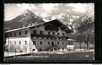 AK St. Ulrich am Pillersee, Gasthof Strasswirth vor Gebirgspanorama