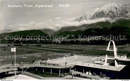 Wattens Alpenbad Landschaftspanorama Alpen