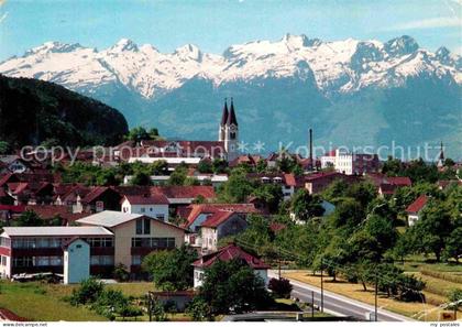 Goetzis Vorarlberg Ortsansicht mit Kirche Blick gegen Schweizer Berge