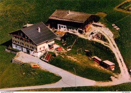 Kloesterle Vorarlberg Bauernhof Fliegeraufnahme