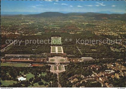 Wien Schloss Schoenbrunn Fliegeraufnahme