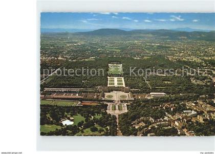 Wien Schloss Schoenbrunn Fliegeraufnahme