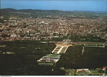 Wien Schloss Schoenbrunn Fliegeraufnahme