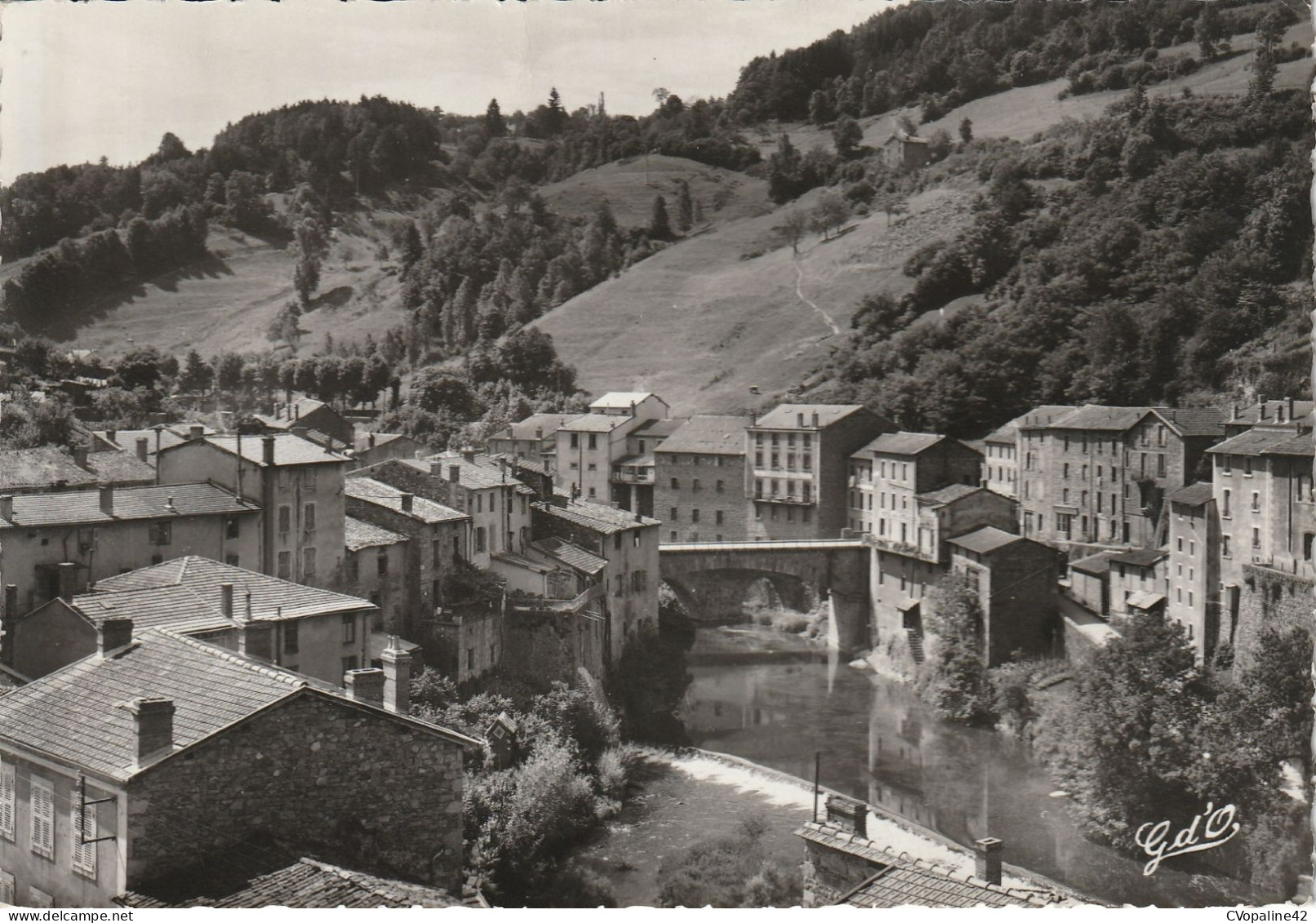 OLLIERGUES (63) Les Hôtels du Pont  CPSM GF