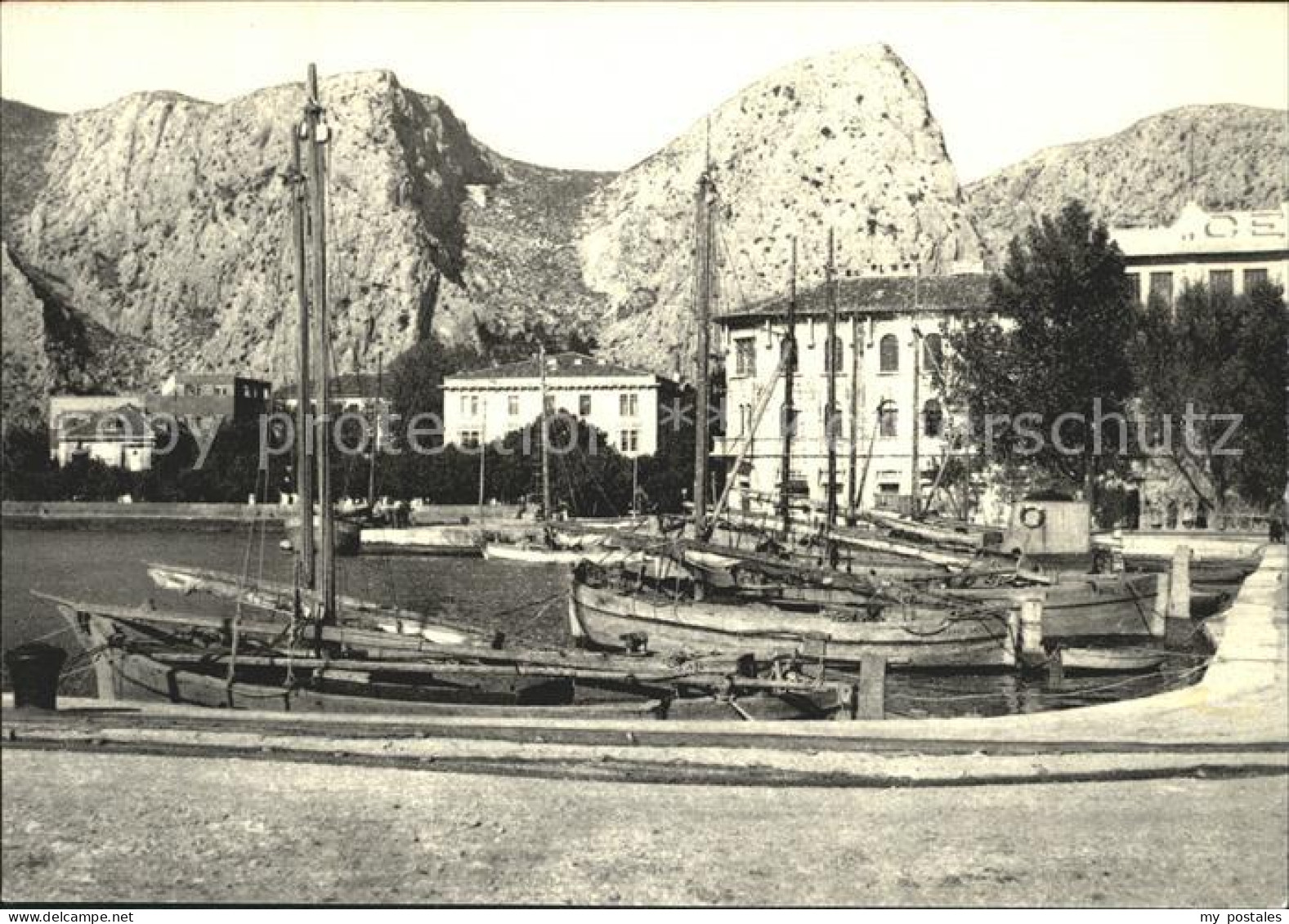 Omis Hafen