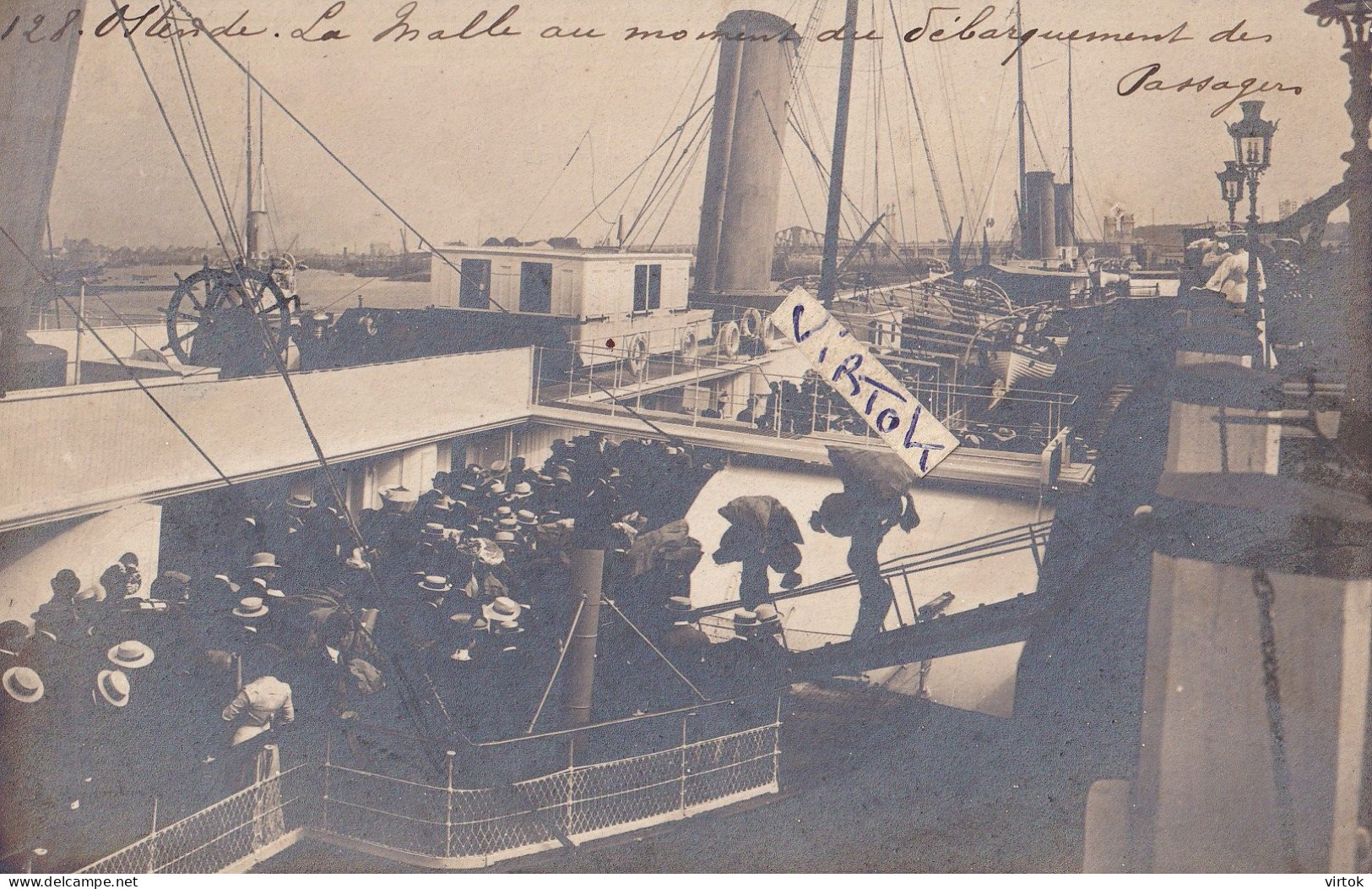 Oostende :  La malle au moment du débarquement des passagers   1921