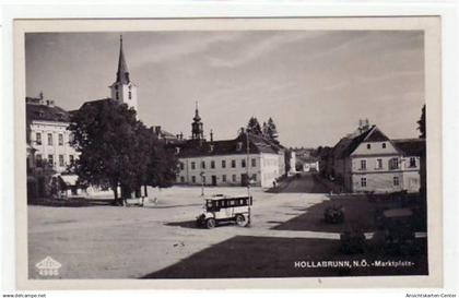 39006024 - Fotokarte Hollabrunn Marktplatz mit Omnibus, postalische gelaufen mit Poststempel 1936, gut erhalten.