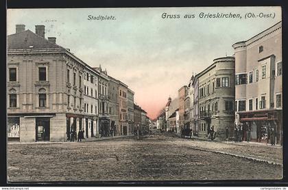 AK Grieskirchen /Ob.-Oest., Stadtplatz mit Geschäften