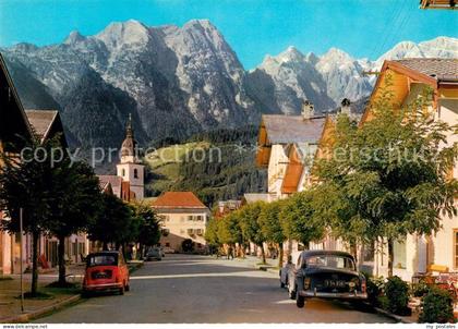 Kuchl Marktstrasse gegen den Hohen Goell Berchtesgadener Alpen