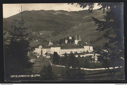 AK St. Lambrecht /Ob. Stmk., Stift St. Lambrecht mit Strasse und Umgebung aus der Vogelschau