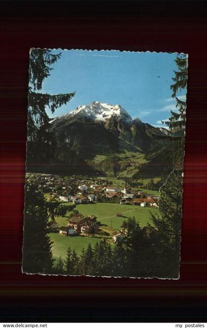 Mayrhofen Zillertal Ortsblick mit Gruenberg