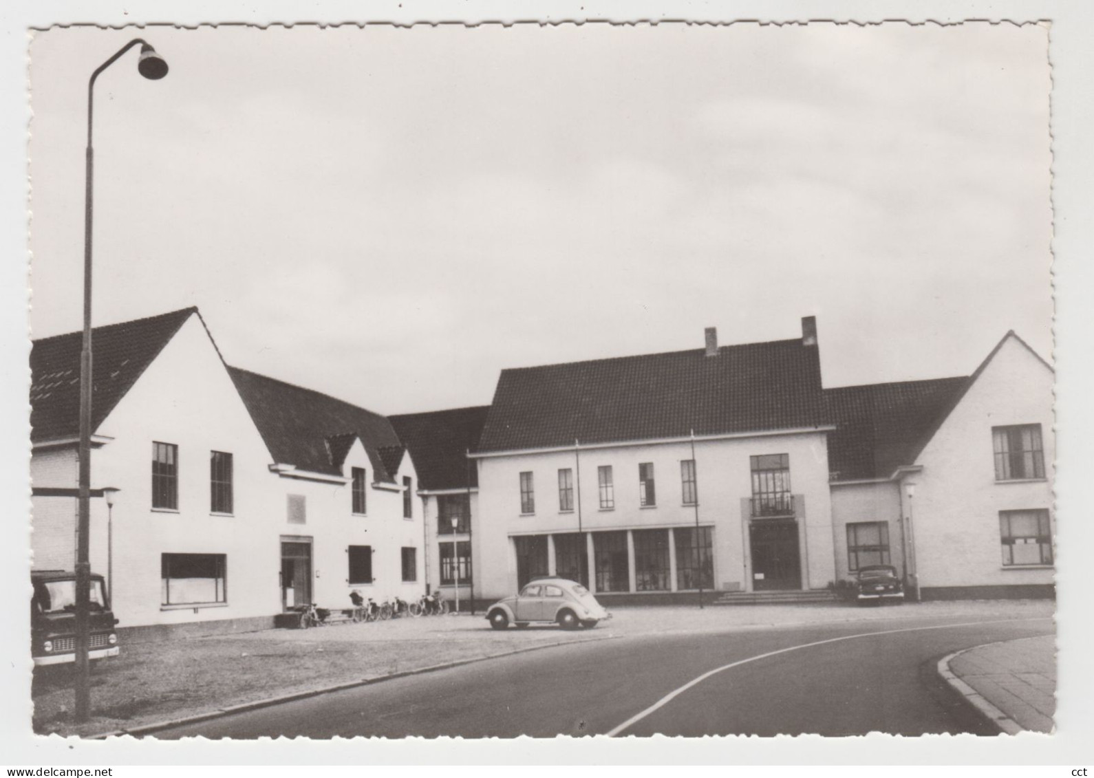 Oostrozebeke  Gemeentehuis - Postkantoor