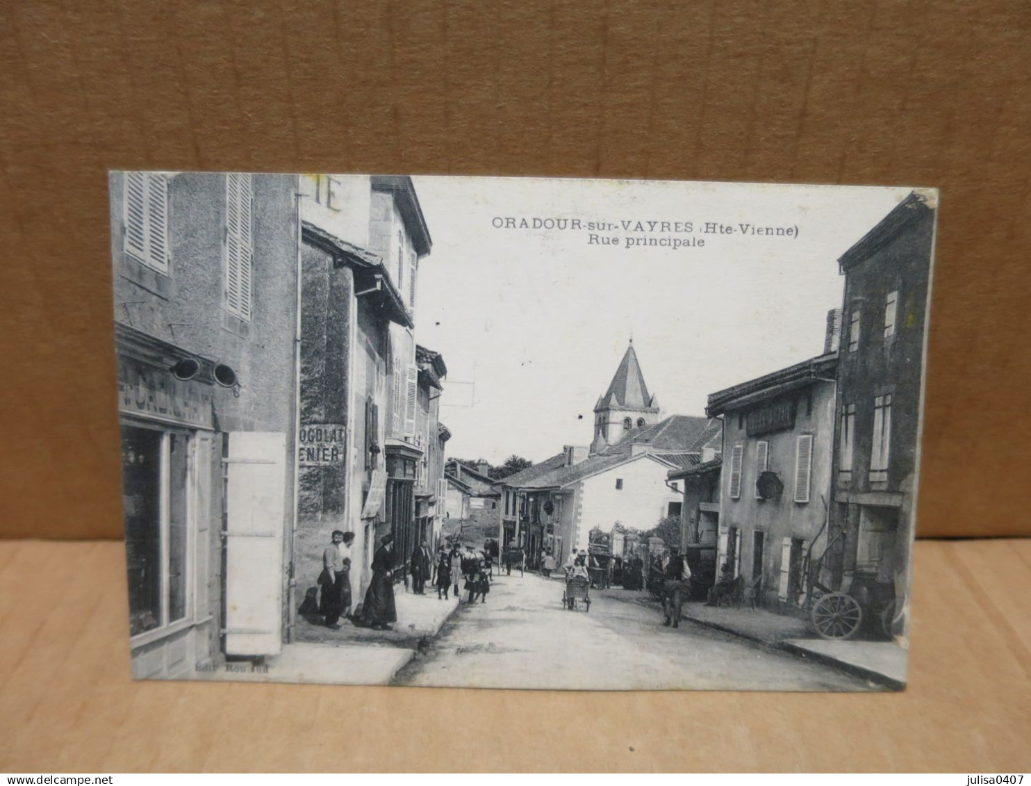 ORADOUR SUR VAYRES (87) Rue Principale animation