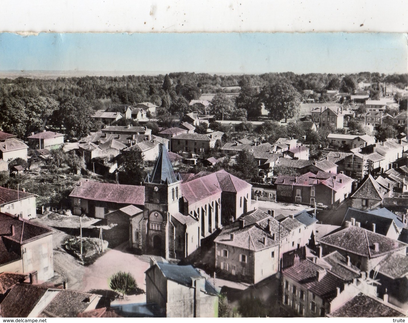 ORADOUR-SUR-VAYRES VUE AERIENNE L'EGLISE