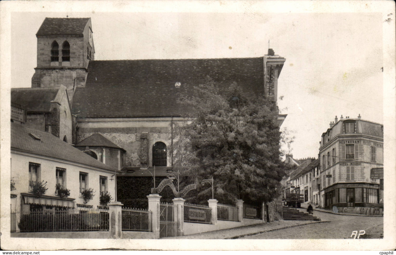 Orsay CPA L'eglise
