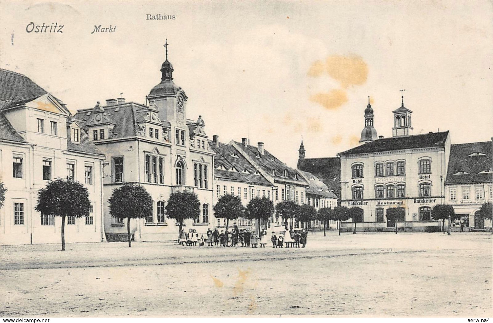 Ostritz Oberlausitz Markt Rathaus , Kinder mit Fahrrad Postkarte 1909