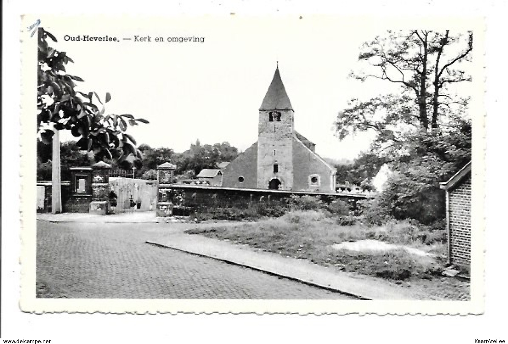 Oud-Heverlee - Kerk en omgeving.