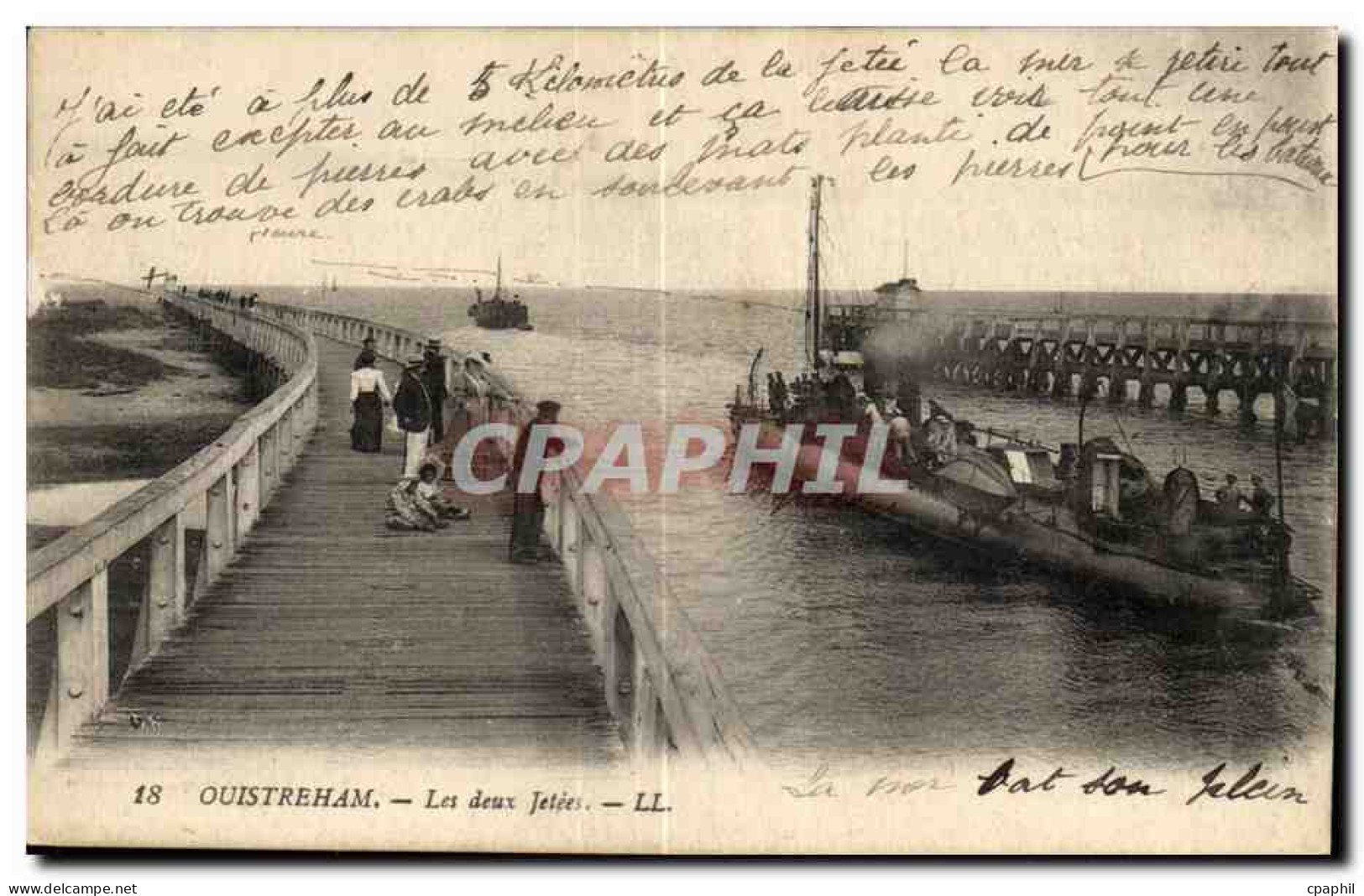 Ouistreham CPA Les deux jetees (bateau)