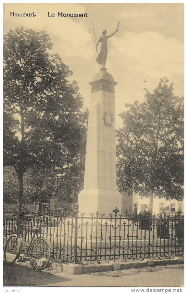 OUPEYE.  HACCOURT.  LE MONUMENT.