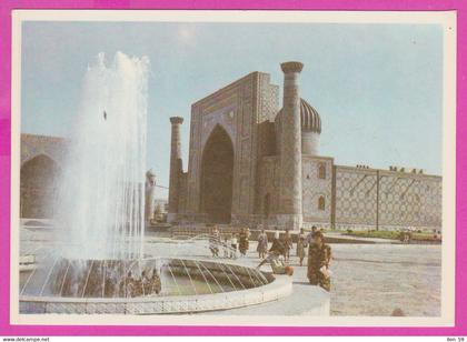 286639 / Uzbekistan - Samarkand - Registan. Sherdor madrassah people Fountain PC  Ouzbekistan Usbekistan