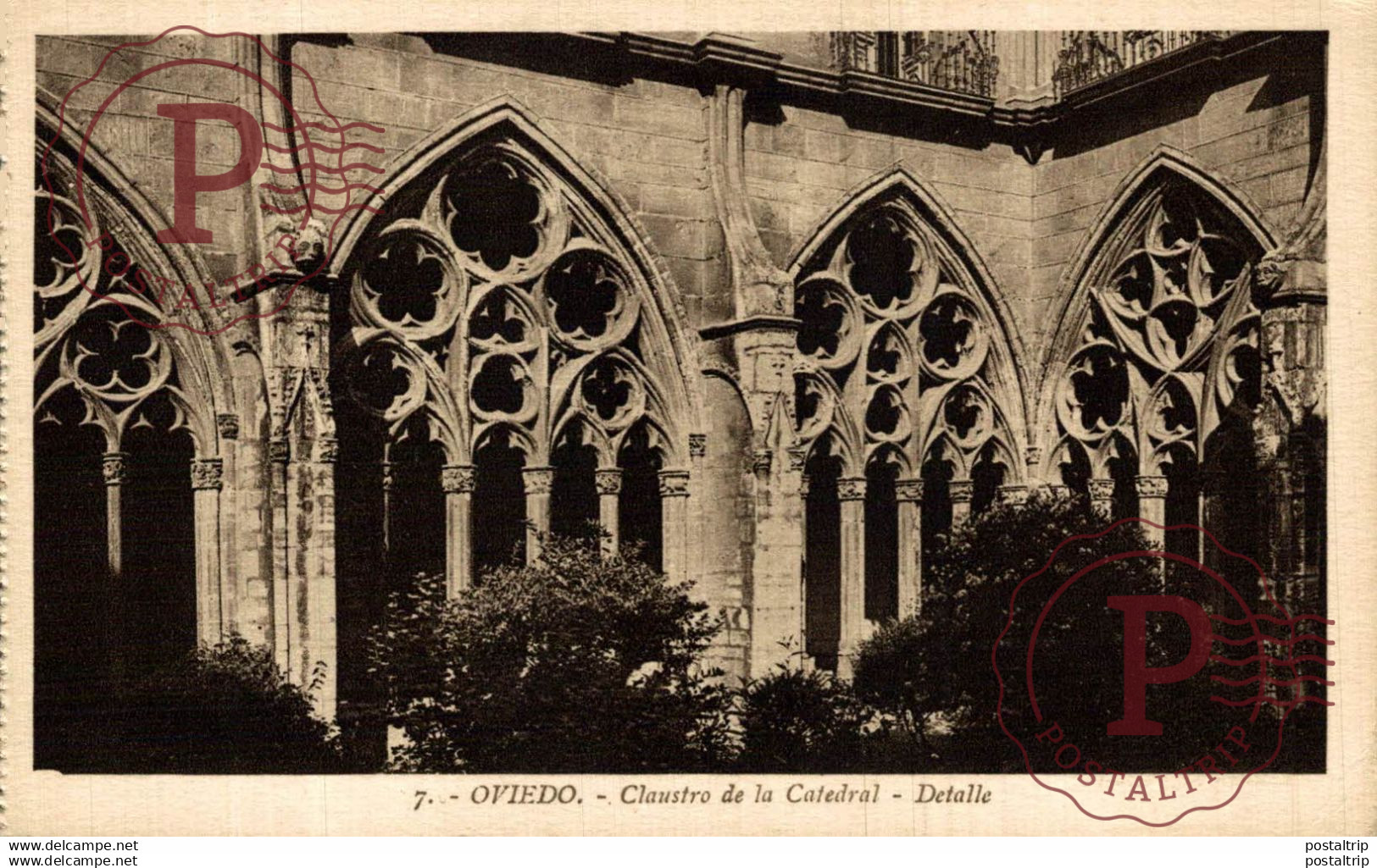 Oviedo Claustro de la Catedral detalle  ASTURIAS  ESPAÑA