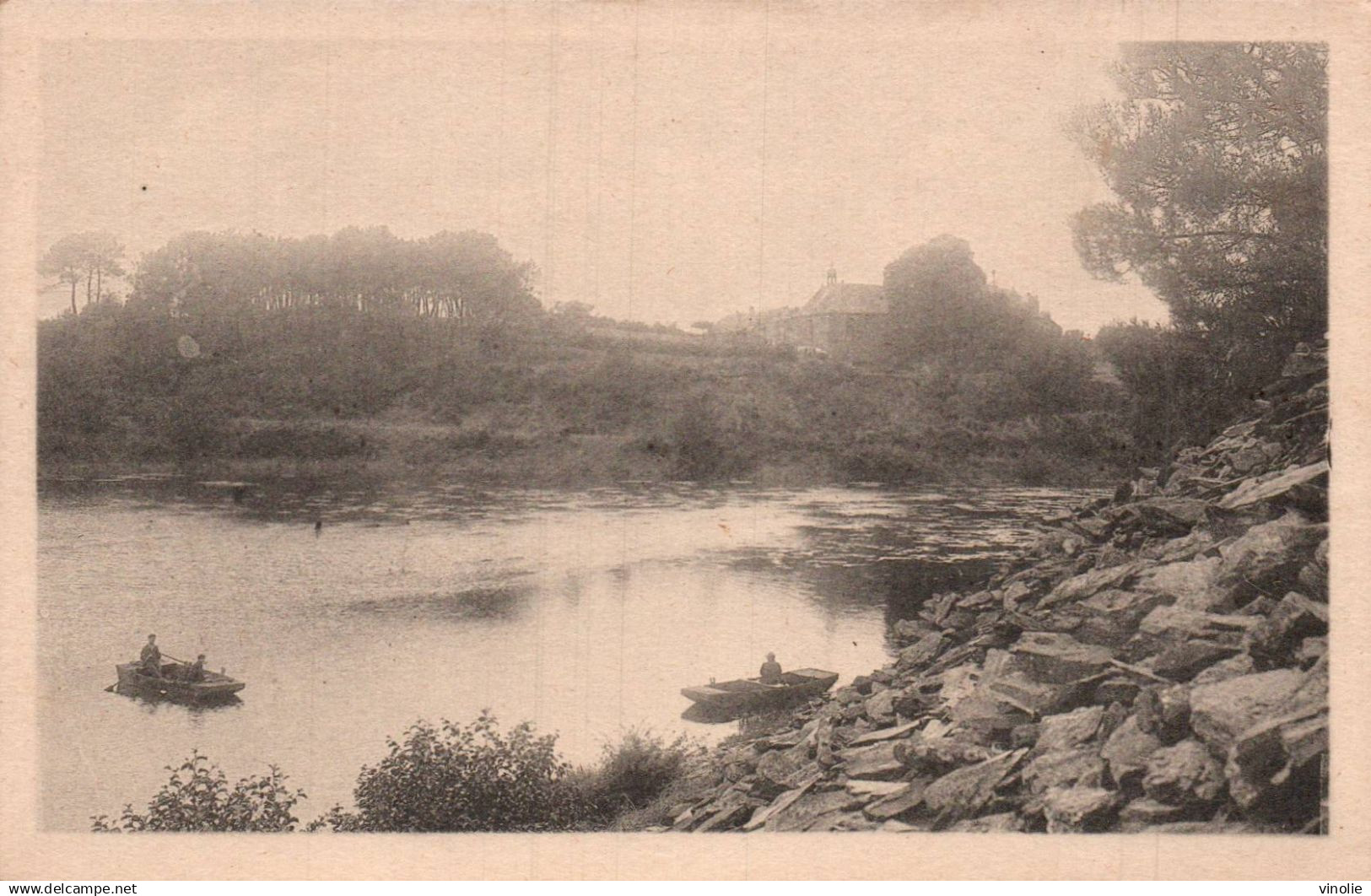 P-25-Mi-Is : 7578  : MOISDON-LA-RIVIERE. LA FORGE
