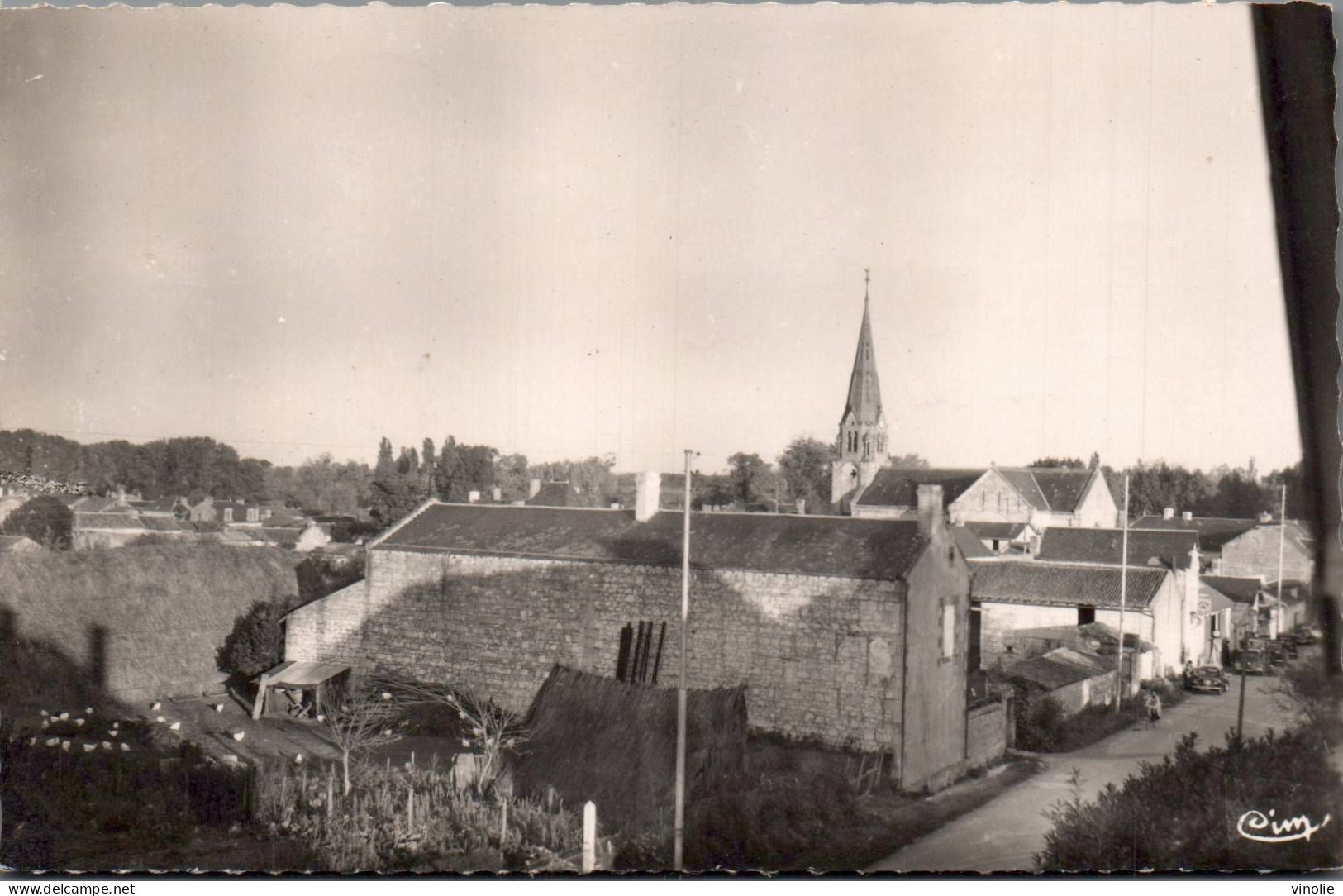P-25-T-JUM : 9463 : LES TROIS-MOUTIERS