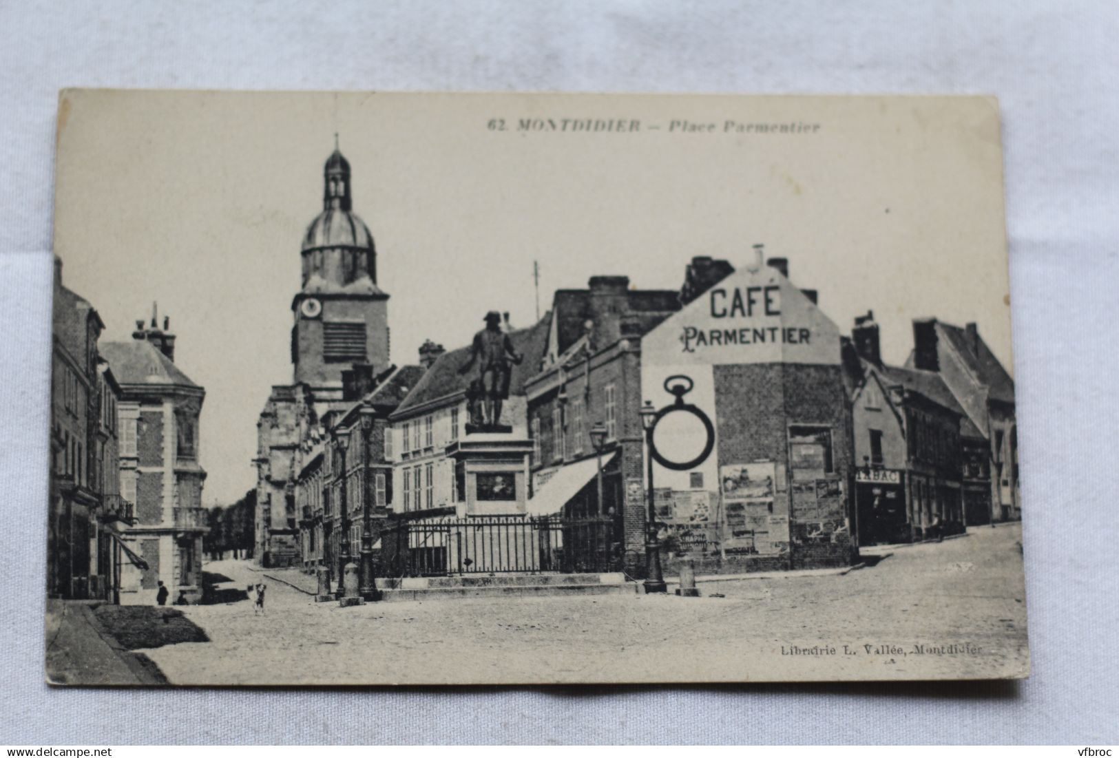 P494, Montdidier, place Parmentier, Somme 80